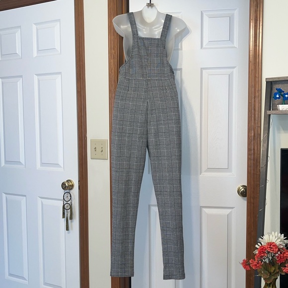 Emory Park Printed Jumpsuit - Picture 6 of 9